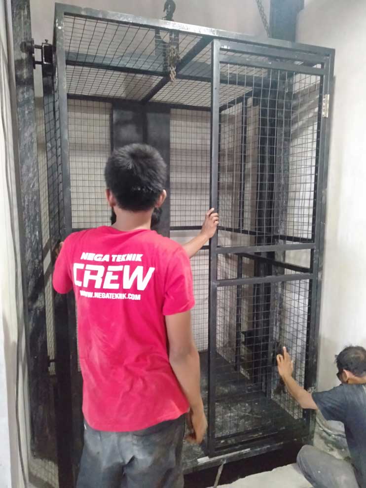 Lift Barang kapasitas 2 ton pulau serangan bali 6