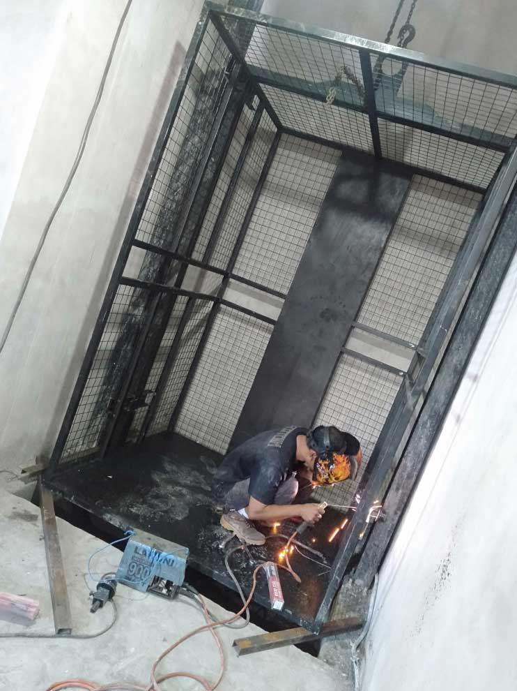 Lift Barang kapasitas 2 ton pulau serangan bali 4