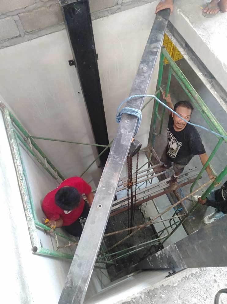 Lift Barang kapasitas 2 ton pulau serangan bali 3
