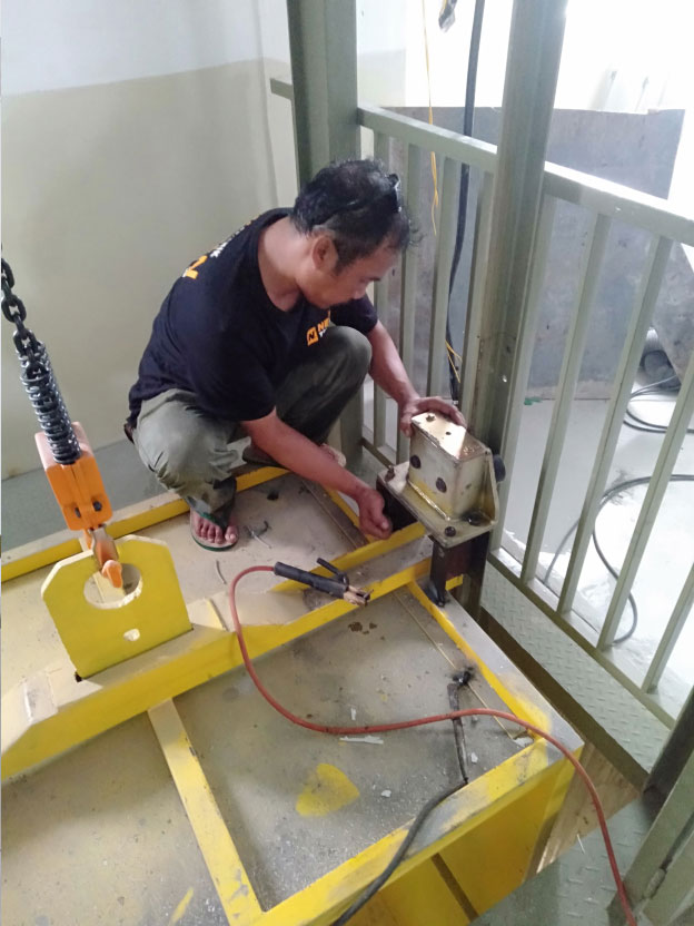 lift-barang-2-ton-varash-bali-2 Lift Barang 2 Ton Varash Bali 2