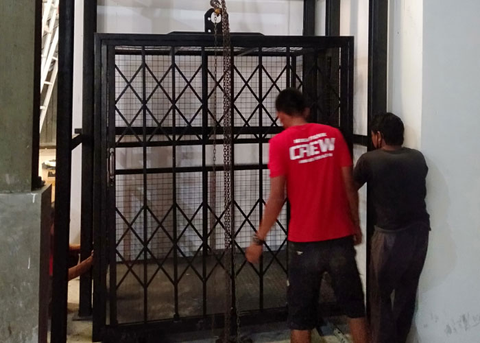 pemasangan-lift-barang-2-ton-bali-swim-denpasar-6