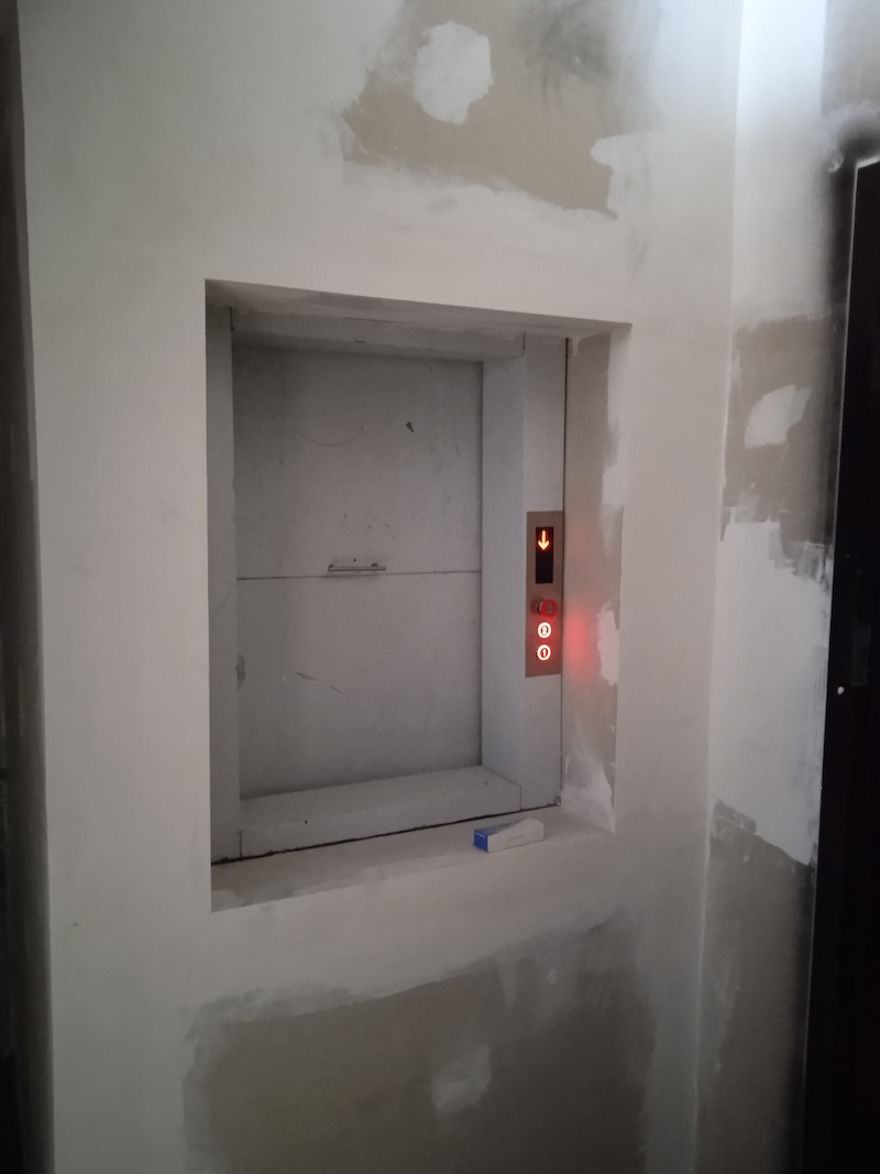 Lift Barang Kapasitas 1 Ton, Listrik 1 Phase, Denpasar Bali 3